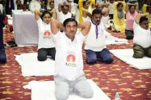  योग से जीवन में आती है सकारात्मकता: केंद्रीय मंत्री तोखन साहू