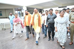  स्वास्थ्य मंत्री श्याम बिहारी जायसवाल ने जिला चिकित्सालय का किया निरीक्षण