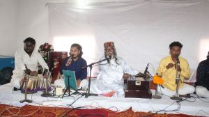  केंद्रीय जेल में पद्मश्री भारती बंधु ने दी मनमोहक प्रस्तुति 