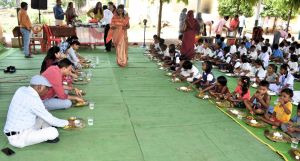  नव प्रवेशित विद्यार्थियों का किया गया  भव्य एवं आत्मीय स्वागत 