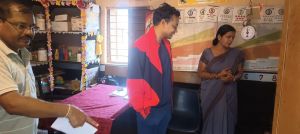 आंगनबाड़ी का औचक निरीक्षण करने पहुंचे-आयुक्त ध्रुव आंगनबाड़ी का औचक निरीक्षण करने पहुंचे-आयुक्त ध्रुव