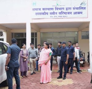 महिला एवं बाल विकास मंत्री ने माना के वृद्धाश्रम एवं दिव्यांग बाल आश्रम का किया औचक निरीक्षण महिला एवं बाल विकास मंत्री ने माना के वृद्धाश्रम एवं दिव्यांग बाल आश्रम का किया औचक निरीक्षण