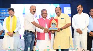 मुख्यमंत्री श्री साय ने सैटेलाइट चैनल डीए न्यूज़ प्लस का किया शुभारंभ मुख्यमंत्री श्री साय ने सैटेलाइट चैनल डीए न्यूज़ प्लस का किया शुभारंभ