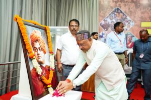 मुख्यमंत्री ने स्वामी विवेकानंद की पुण्यतिथि पर उन्हें किया नमन मुख्यमंत्री ने स्वामी विवेकानंद की पुण्यतिथि पर उन्हें किया नमन