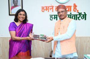 मुख्यमंत्री से दक्षिण पूर्व मध्य रेलवे की महाप्रबंधक सुश्री नीनू इटियेरा ने की सौजन्य मुलाकात मुख्यमंत्री से दक्षिण पूर्व मध्य रेलवे की महाप्रबंधक सुश्री नीनू इटियेरा ने की सौजन्य मुलाकात