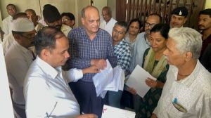 9 महीना पुरानी समस्या 10 मिनट में निपटी, कलेक्टर जनदर्शन में लोगों की समस्या का हो रहा मौके पर ही समाधान* 9 महीना पुरानी समस्या 10 मिनट में निपटी, कलेक्टर जनदर्शन में लोगों की समस्या का हो रहा मौके पर ही समाधान*