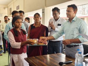 संयुक्त एकलव्य आदर्श आवासीय विद्यालय डौण्डी में शाला प्रवेशोत्सव का हुआ आयोजन संयुक्त एकलव्य आदर्श आवासीय विद्यालय डौण्डी में शाला प्रवेशोत्सव का हुआ आयोजन