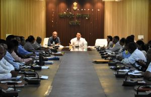   राजस्व प्रकरणों के निराकरण में कोताही बरतने पर संबंधित अधिकारी-कर्मचारियों के विरुद्ध होगी कार्रवाई