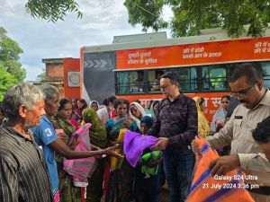 मलेरिया प्रभावित क्षेत्रों में जरूरतमंदों को मच्छरदानी वितरण मलेरिया प्रभावित क्षेत्रों में जरूरतमंदों को मच्छरदानी वितरण