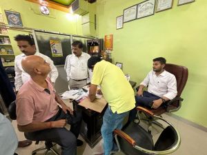 एसडीएम ने किया डायरिया प्रभावित क्षेत्रों का सघन दौरा एसडीएम ने किया डायरिया प्रभावित क्षेत्रों का सघन दौरा