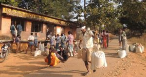 अब तय नहीं करनी होगी लंबी दूरी, पहाड़ी कोरवाओं को नजदीक के दुकानों में मिलेगी राशन पूरी अब तय नहीं करनी होगी लंबी दूरी, पहाड़ी कोरवाओं को नजदीक के दुकानों में मिलेगी राशन पूरी