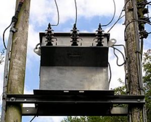 नया ट्रांसफार्मर लगने से जगमगाया रमेशपुर. ग्रामीणों में छाई खुशी की लहर नया ट्रांसफार्मर लगने से जगमगाया रमेशपुर. ग्रामीणों में छाई खुशी की लहर