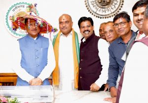 मुख्यमंत्री को पोला महोत्सव में शामिल होने का आमंत्रण मुख्यमंत्री को पोला महोत्सव में शामिल होने का आमंत्रण