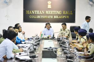 कलेक्टर-एसपी ने की कानून व्यवस्था की समीक्षा कलेक्टर-एसपी ने की कानून व्यवस्था की समीक्षा