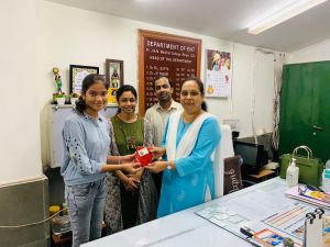 ईएनटी विभाग ने कॉक्लियर इम्प्लांट वाले दो मेधावी छात्रों का किया सम्मान ईएनटी विभाग ने कॉक्लियर इम्प्लांट वाले दो मेधावी छात्रों का किया सम्मान