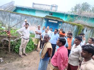   सीईओ जिला पंचायत चौहान ने किया मलेरिया और डायरिया प्रभावित गांवों का दौरा