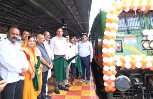 श्री रामलला दर्शन योजना: दुर्ग और बस्तर संभाग के 850 श्रद्धालुओं का जत्था अयोध्या धाम हुआ रवाना श्री रामलला दर्शन योजना: दुर्ग और बस्तर संभाग के 850 श्रद्धालुओं का जत्था अयोध्या धाम हुआ रवाना