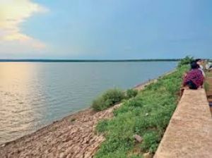 तांदुला में 48, खरखरा में 58, खपरी में 75 और गोंदली जलाशय में 28 प्रतिशत जल भराव