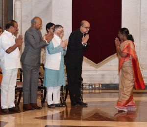 राज्यपालों के सम्मेलन में राज्यपाल रमेन डेका सम्मिलित हुए राज्यपालों के सम्मेलन में राज्यपाल रमेन डेका सम्मिलित हुए