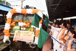 श्री रामलला दर्शन योजना के तहत संभाग से 850 श्रद्धालु अयोध्या धाम के लिए हुए रवाना श्री रामलला दर्शन योजना के तहत संभाग से 850 श्रद्धालु अयोध्या धाम के लिए हुए रवाना