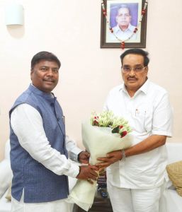 वनमंत्री केदार कश्यप ने केंद्रीय जलशक्ति मंत्री से की सौजन्य मुलाकात वनमंत्री केदार कश्यप ने केंद्रीय जलशक्ति मंत्री से की सौजन्य मुलाकात