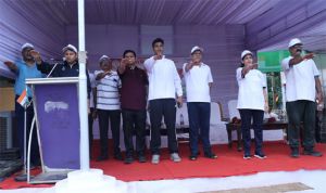 तिरंगा पूर्वजों के बलिदान और भविष्य की नींव सशक्त बनाने का प्रतीक- कलेक्टर तिरंगा पूर्वजों के बलिदान और भविष्य की नींव सशक्त बनाने का प्रतीक- कलेक्टर