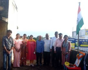 जनसंपर्क कार्यालय में ध्वजारोहण