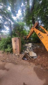 एक एकड़ शासकीय भूमि से अवैध कब्जा हटाया गया एक एकड़ शासकीय भूमि से अवैध कब्जा हटाया गया