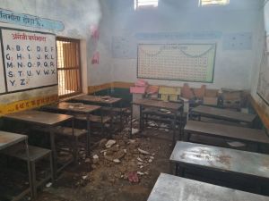 कोरगुड़ा गांव में शासकीय प्राथमिक स्कूल में पढ़ाई के दौरान छत का प्लास्टर गिरने से 4 बच्चे घायल कोरगुड़ा गांव में शासकीय प्राथमिक स्कूल में पढ़ाई के दौरान छत का प्लास्टर गिरने से 4 बच्चे घायल