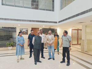 छत्तीसगढ़ के उपमुख्यमंत्री ने ट्राइबल यूथ हॉस्टल का किया निरीक्षण, छात्रों से किया संवाद छत्तीसगढ़ के उपमुख्यमंत्री ने ट्राइबल यूथ हॉस्टल का किया निरीक्षण, छात्रों से किया संवाद