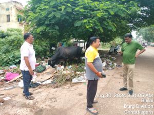 सेंट जेवियर स्कूल के सामने कचरा डंपिग प्वांइट को खाली कर स्वच्छ स्थल बनाया गया गया सेंट जेवियर स्कूल के सामने कचरा डंपिग प्वांइट को खाली कर स्वच्छ स्थल बनाया गया गया