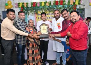 गुरु शिक्षा देकर हमारे जीवन के अंधकार को दूर कर ज्ञान का प्रकाश फैलाते है: मंत्री टंक राम वर्मा गुरु शिक्षा देकर हमारे जीवन के अंधकार को दूर कर ज्ञान का प्रकाश फैलाते है: मंत्री टंक राम वर्मा