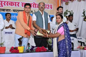 शिक्षकों में सृजन व क्रांति दोनों के गुण मौजूद : राजस्व मंत्री श्री वर्मा शिक्षकों में सृजन व क्रांति दोनों के गुण मौजूद : राजस्व मंत्री श्री वर्मा