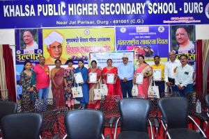 पोस्ट ऑफ द मंथ के विजेता शिक्षक हुए सम्मानित पोस्ट ऑफ द मंथ के विजेता शिक्षक हुए सम्मानित