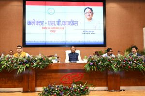  मुख्यमंत्री ने कलेक्टरों से कहा- स्थानीय स्तर की समस्याएं वहीं निपटे