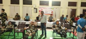 बी.एस.एफ. जवानों ने किया 61 यूनिट रक्तदान बी.एस.एफ. जवानों ने किया 61 यूनिट रक्तदान