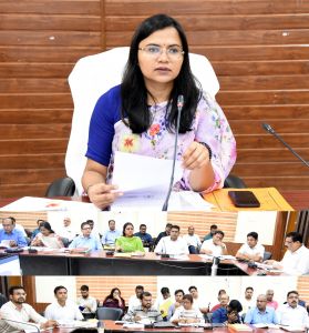  कलेक्टर सुश्री चौधरी ने आर.टी.ई. अंतर्गत प्रवेशार्थियों के प्रवेश सत्यापन शीघ्र करने डी.ई.ओ. को दिये निर्देश 