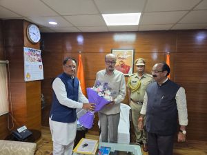 मुख्यमंत्री विष्णुदेव साय ने छत्तीसगढ़ भवन में राज्यपाल से की मुलाकात मुख्यमंत्री विष्णुदेव साय ने छत्तीसगढ़ भवन में राज्यपाल से की मुलाकात