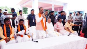 मुख्यमंत्री विष्णु देव साय ने सर्किट हाऊस में जनप्रतिनिधियों और गणमान्य नागरिकों से भेंट कर दी नवरात्र पर्व की बधाई मुख्यमंत्री विष्णु देव साय ने सर्किट हाऊस में जनप्रतिनिधियों और गणमान्य नागरिकों से भेंट कर दी नवरात्र पर्व की बधाई