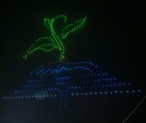 आसमान में डेढ़ सौ से अधिक ड्रोन ने बिखेरी रंग बिरंगी छटा आसमान में डेढ़ सौ से अधिक ड्रोन ने बिखेरी रंग बिरंगी छटा