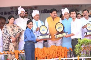 समाज के अंतिम व्यक्ति का उत्थान ही सरकार का मुख्य ध्येय: मुख्यमंत्री श्री साय समाज के अंतिम व्यक्ति का उत्थान ही सरकार का मुख्य ध्येय: मुख्यमंत्री श्री साय