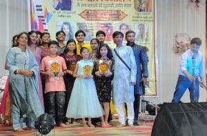 सा रे गा मा पा की संगीत संध्या से झूमा गुढ़ियारी सा रे गा मा पा की संगीत संध्या से झूमा गुढ़ियारी