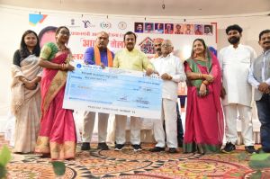 महिलाएं सक्षम होंगी तो वह अपने घर परिवार और समाज को सक्षम बनाएगी- सांसद श्री बघेल महिलाएं सक्षम होंगी तो वह अपने घर परिवार और समाज को सक्षम बनाएगी- सांसद श्री बघेल