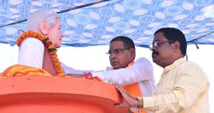 भारत रत्न स्व अटल बिहारी बाजपेयी के प्रतिमा का टंकराम वर्मा ने किया अनावरण भारत रत्न स्व अटल बिहारी बाजपेयी के प्रतिमा का टंकराम वर्मा ने किया अनावरण