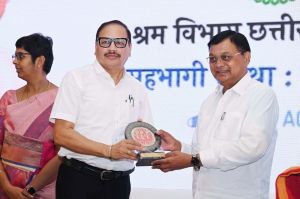 *राज्य में श्रमिकों को रोजगार उपलब्ध कराने त्वरित कार्यवाही करें : श्रम मंत्री *राज्य में श्रमिकों को रोजगार उपलब्ध कराने त्वरित कार्यवाही करें : श्रम मंत्री