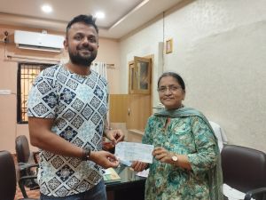 प्रतीक जैन द्वारा छत्तीसगढ़ राज्य बाल कल्याण परिषद को 1 लाख रुपए दान 