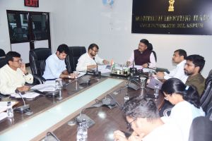 राजस्व मामले में शिथिलता बरतने पर तीन तहसीलदारों को नोटिस