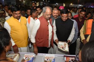  सांसद बृजमोहन अग्रवाल ने जिला स्तरीय राज्योत्सव का दीप प्रज्जवलन कर किया शुभारंभ