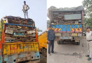2 बड़े ट्रकों में भरा 42 टन अवैध कबाड़ जप्त 