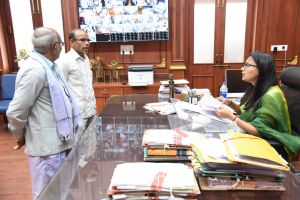 गाड़ी किराया का भुगतान नही किए जाने पर जनदर्शन में की शिकायत गाड़ी किराया का भुगतान नही किए जाने पर जनदर्शन में की शिकायत